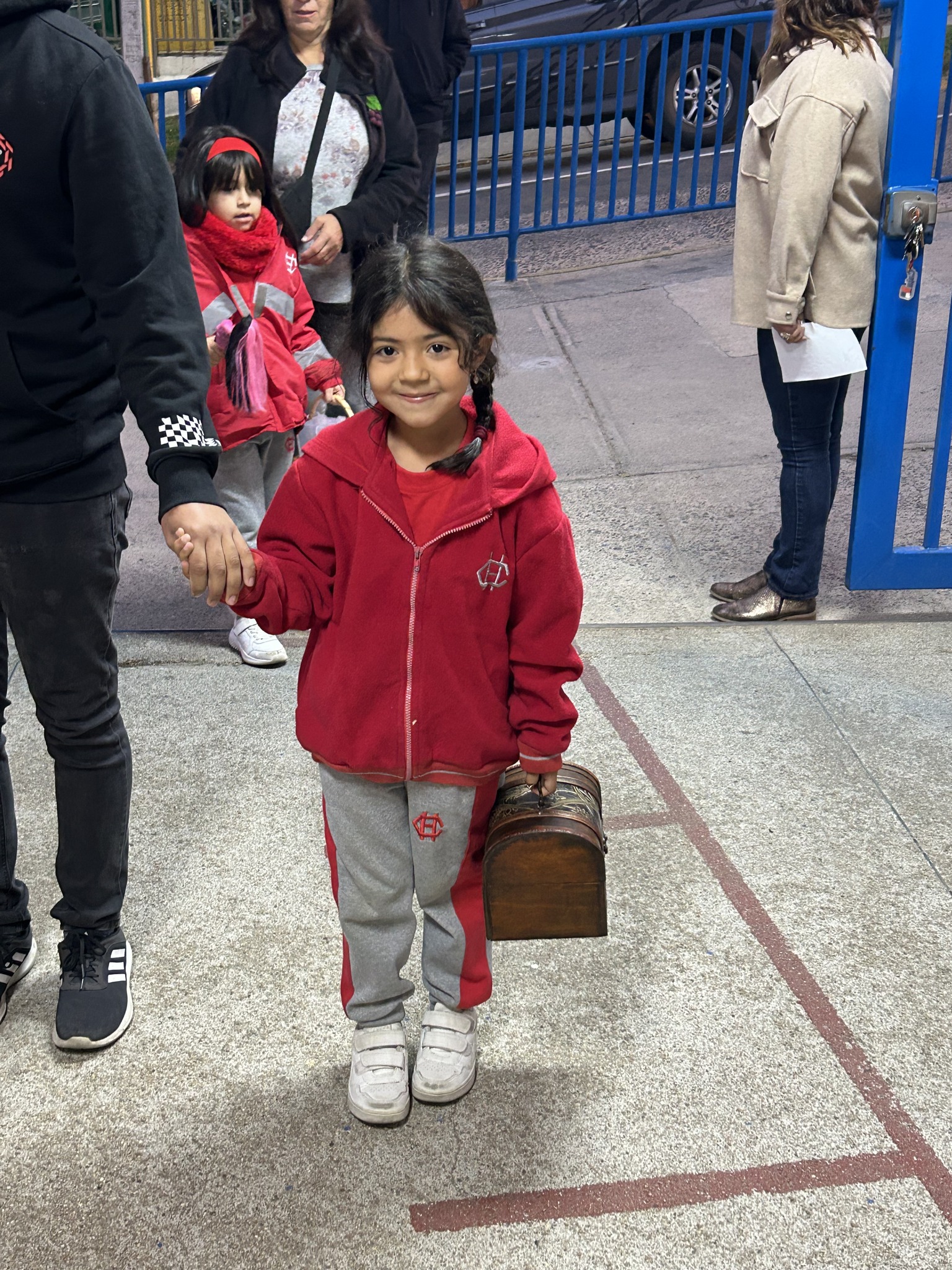 ¡Día sin Mochila en el Colegio HF Camilo Henríquez! 2025 - 491612543_1150136310242693_2943911582321019110_n.jpg